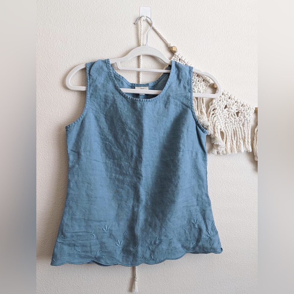 JJill linen tank embroidered scallop edge